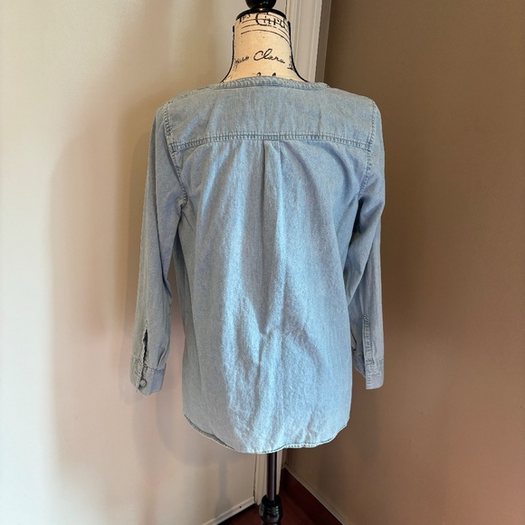 J Jill chambray french knot button down shirt - Picture 6 of 9